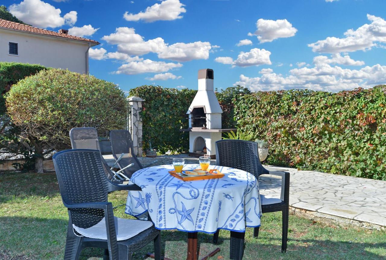 Apartment Jadranko 1761 Peroj Εξωτερικό φωτογραφία