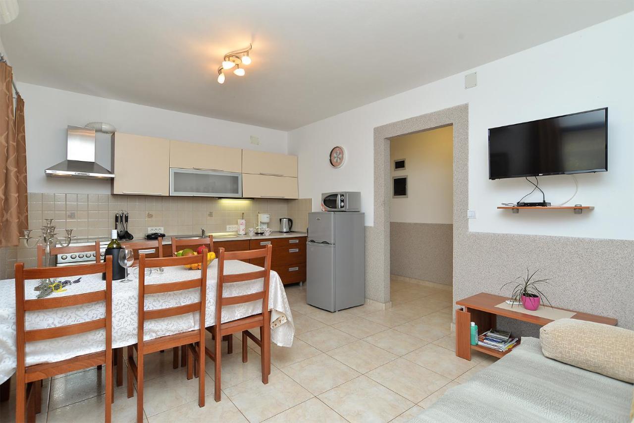 Apartment Jadranko 1761 Peroj Εξωτερικό φωτογραφία