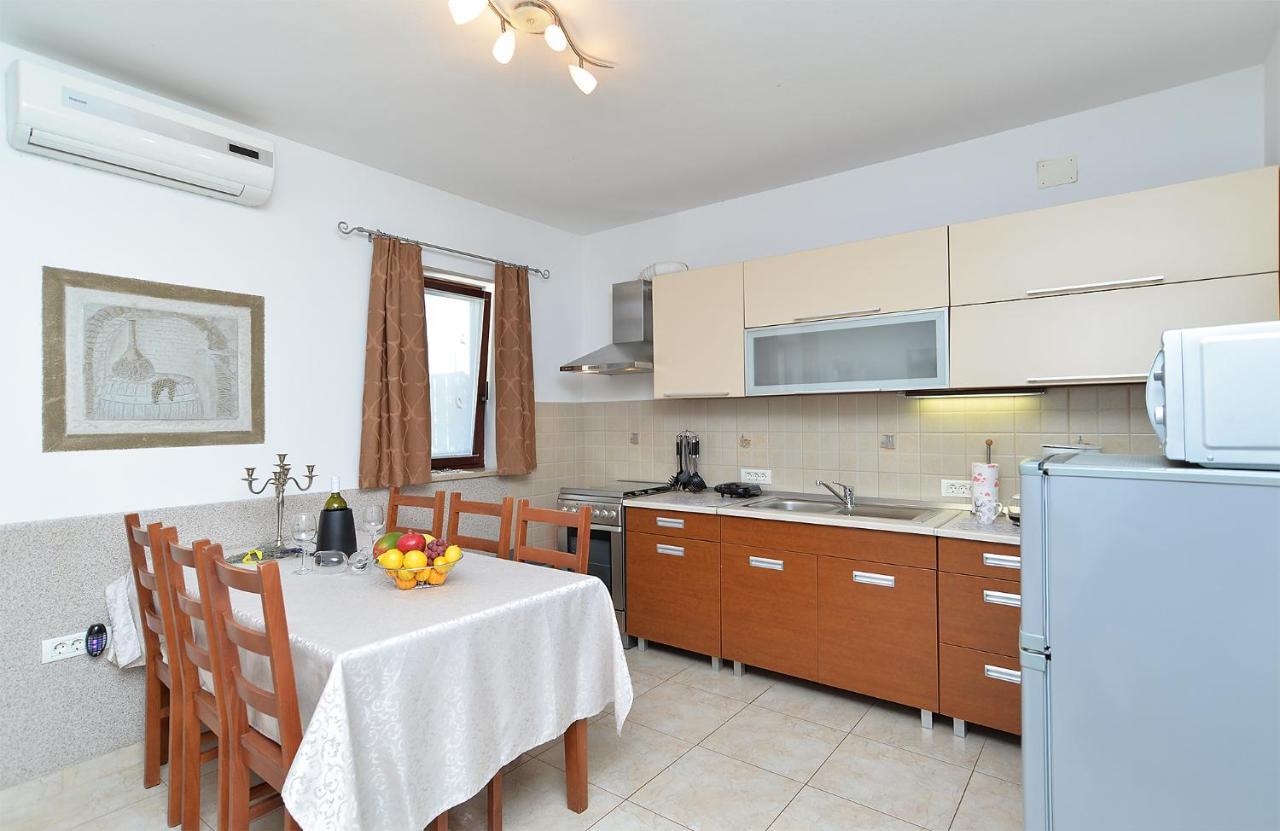 Apartment Jadranko 1761 Peroj Εξωτερικό φωτογραφία