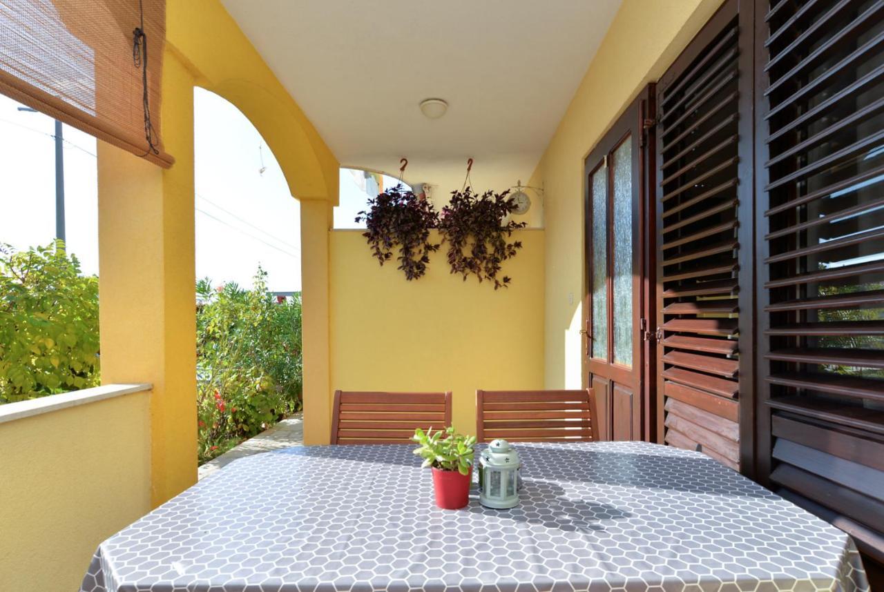 Apartment Jadranko 1761 Peroj Εξωτερικό φωτογραφία